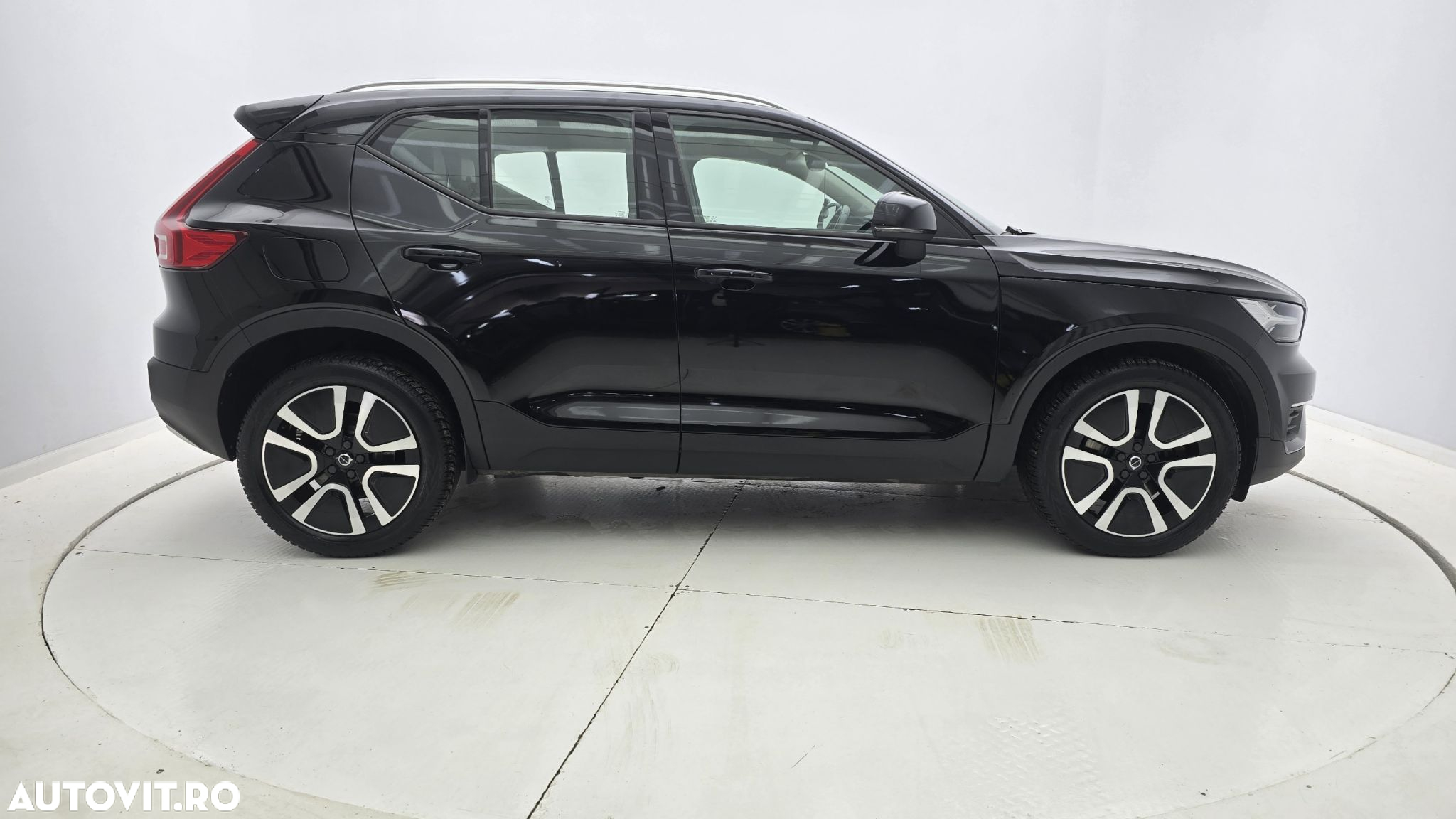 Volvo XC 40 D4 AWD Momentum Pro - 5