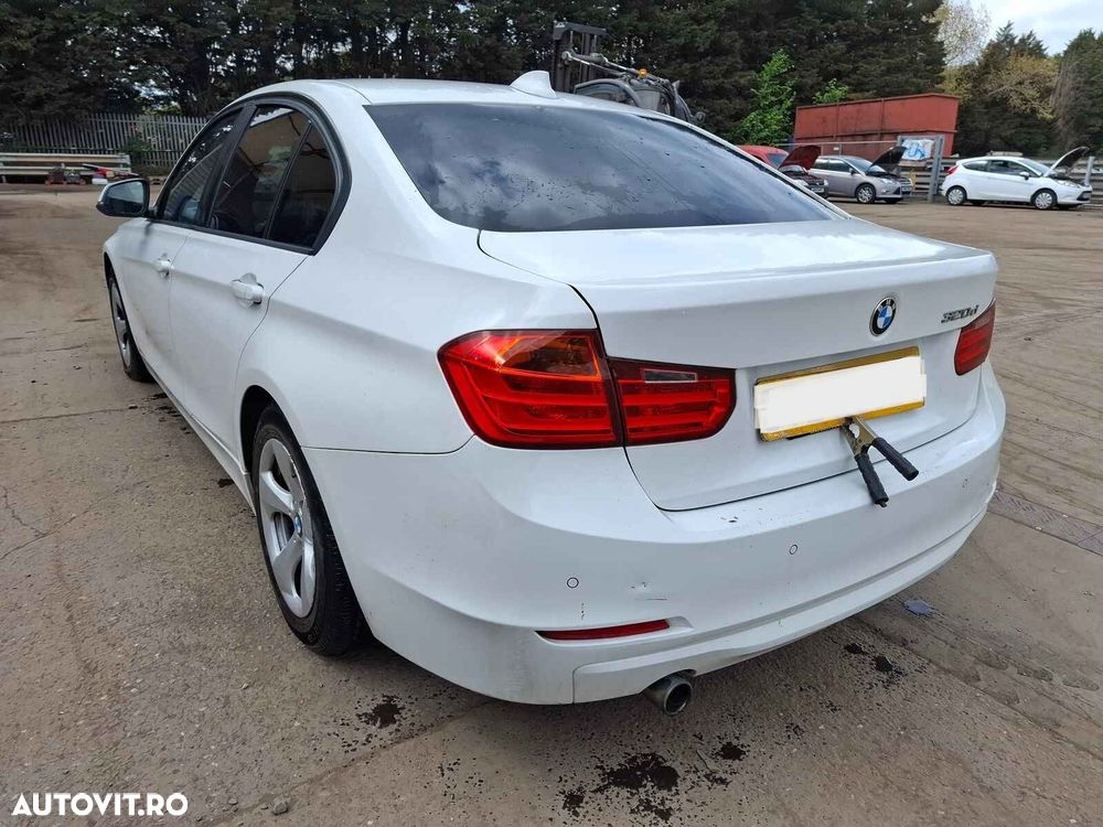 Usa Spate Stanga BMW Seria 3 2012 Berlina Alb - 3