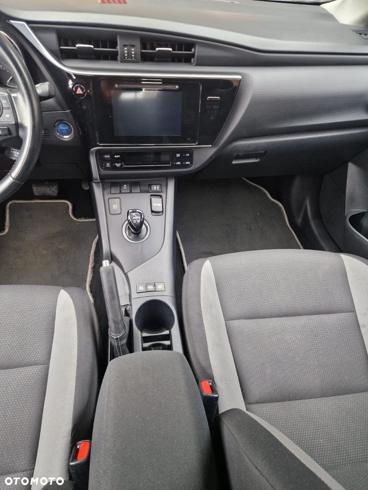 Toyota Auris - 16