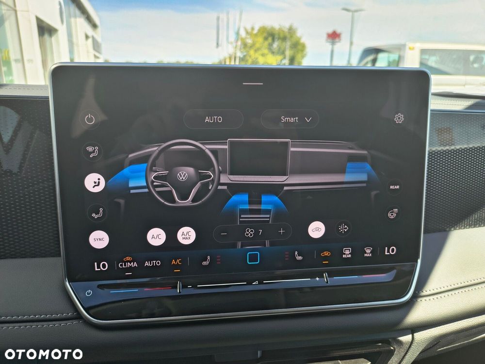 Volkswagen Tiguan - 25