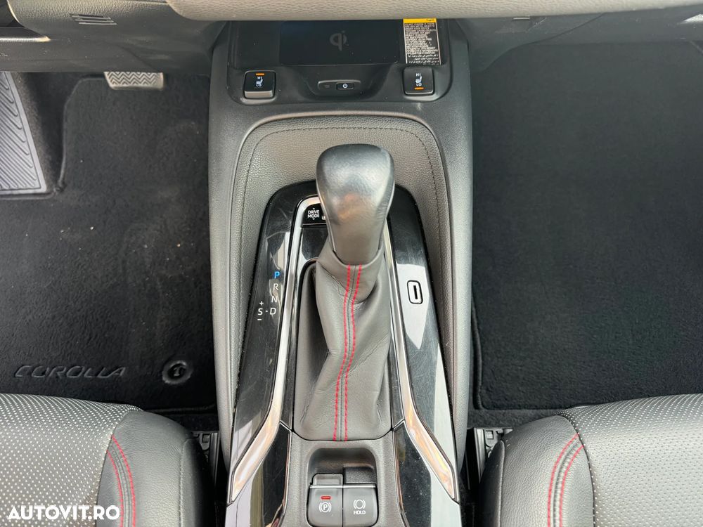 Toyota Corolla 2.0 HSD GR SPORT - 19