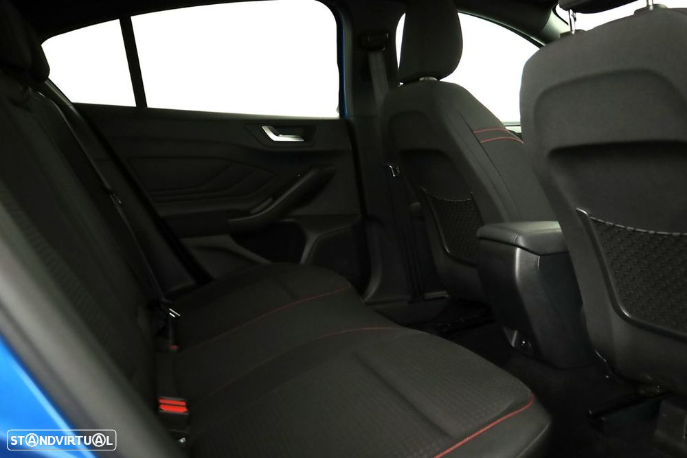 Ford Focus 1.0 EcoBoost MHEV ST-Line X - 21