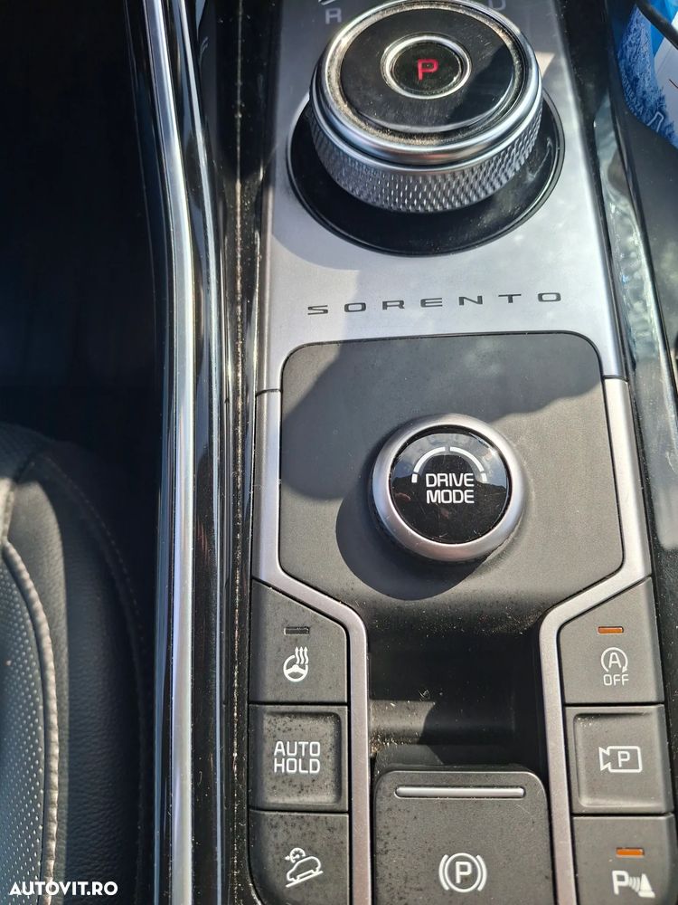 Kia Sorento 2.2 DSL 8AT 4x4 Cosmo - 19