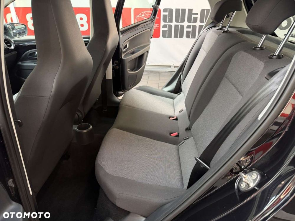 Volkswagen up! - 28