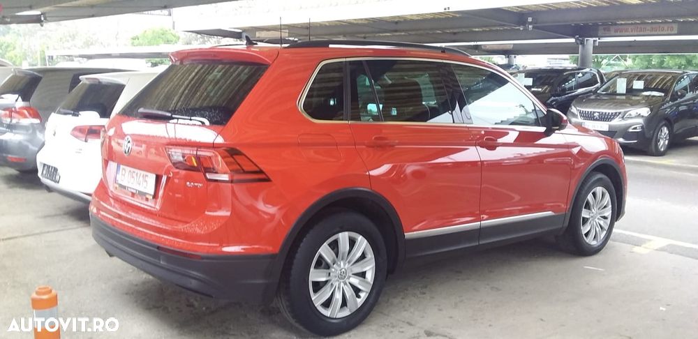 Volkswagen Tiguan 2.0 TDI SCR DSG Comfortline - 4