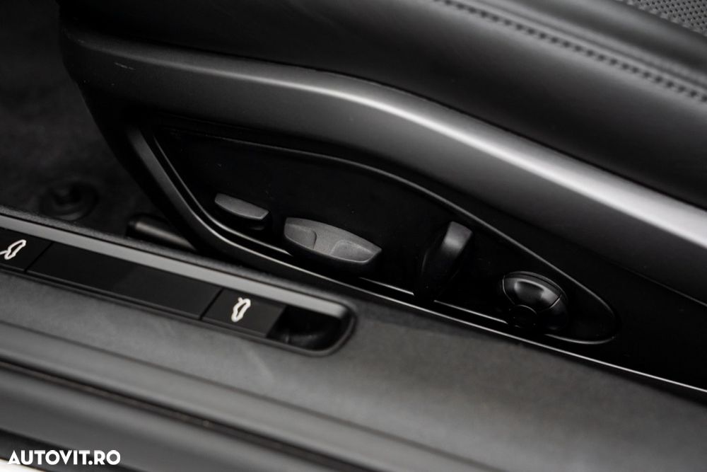 Porsche 911 Carrera PDK - 13