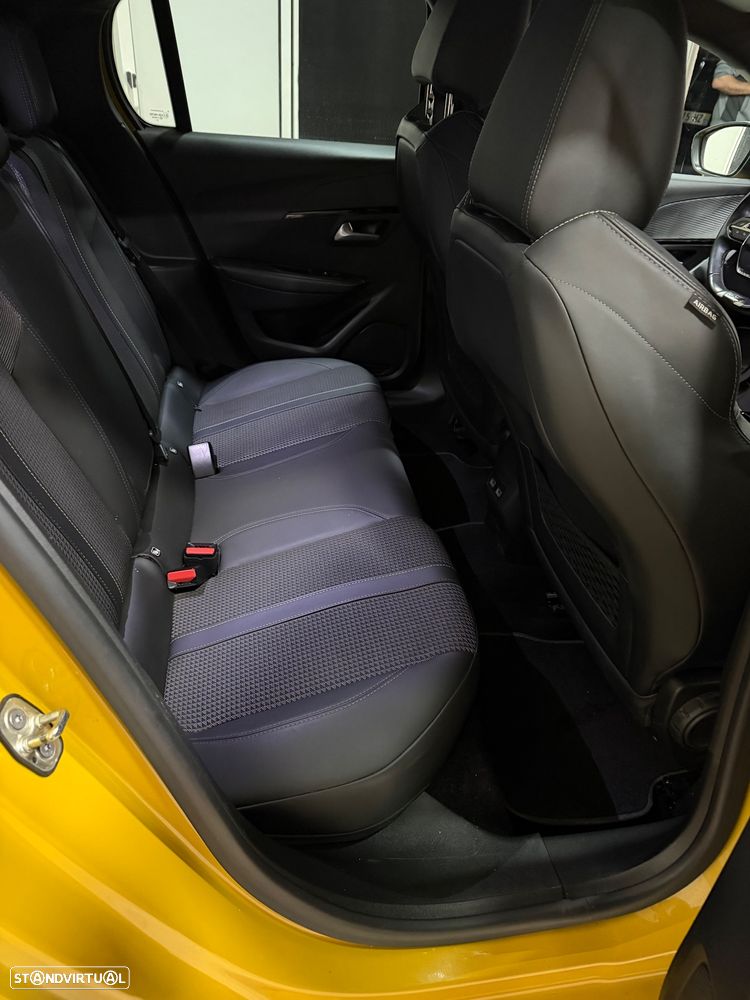 Peugeot 208 1.2 PureTech GT EAT8 - 8