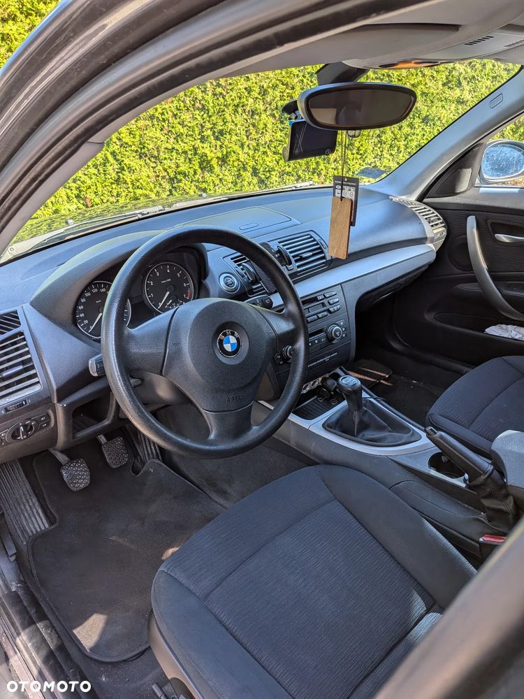 BMW Seria 1 116i - 8