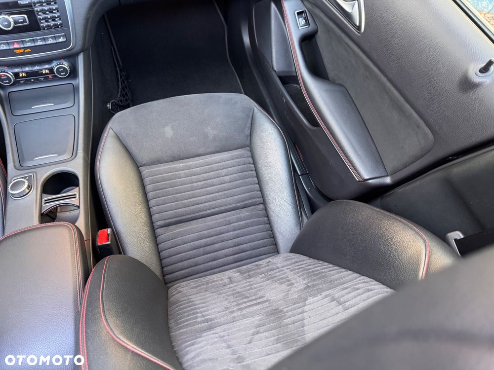 Mercedes-Benz GLA 200 (CDI) d 4Matic 7G-DCT AMG Line - 27