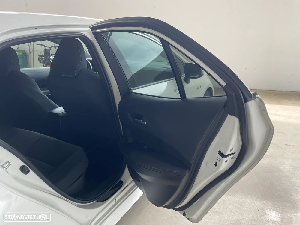 Toyota Corolla 1.8 Hybrid Exclusive - 21