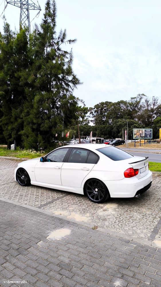BMW 318 d Sport Line - 2