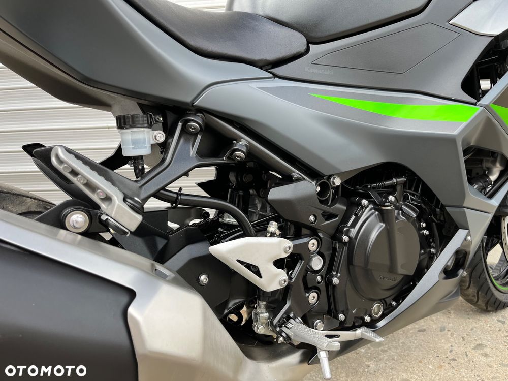 Kawasaki Ninja - 27