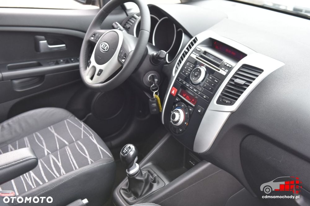 Kia Venga - 24