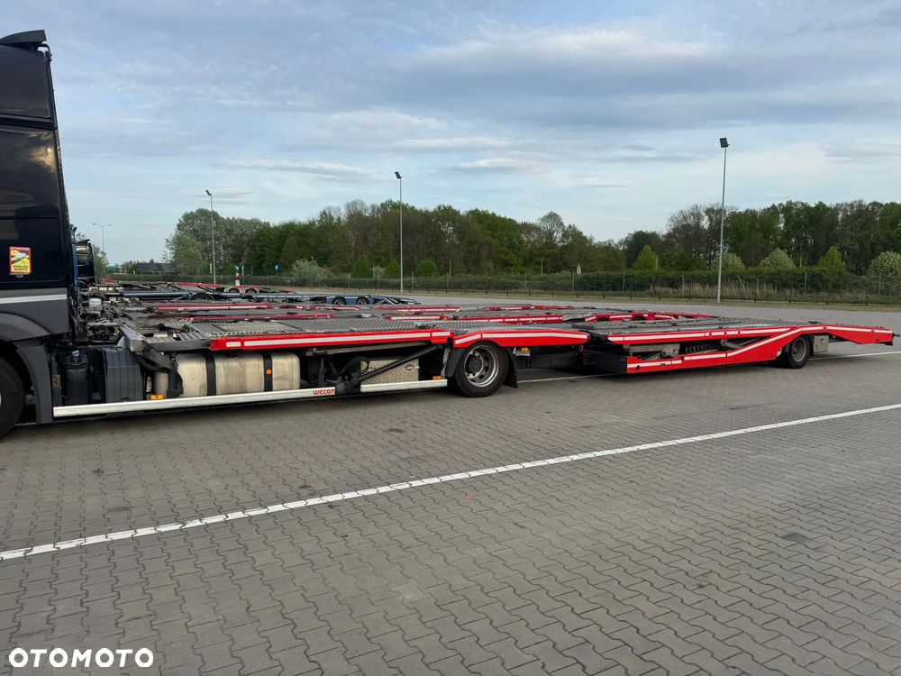 Mercedes-Benz ACTROS - 22