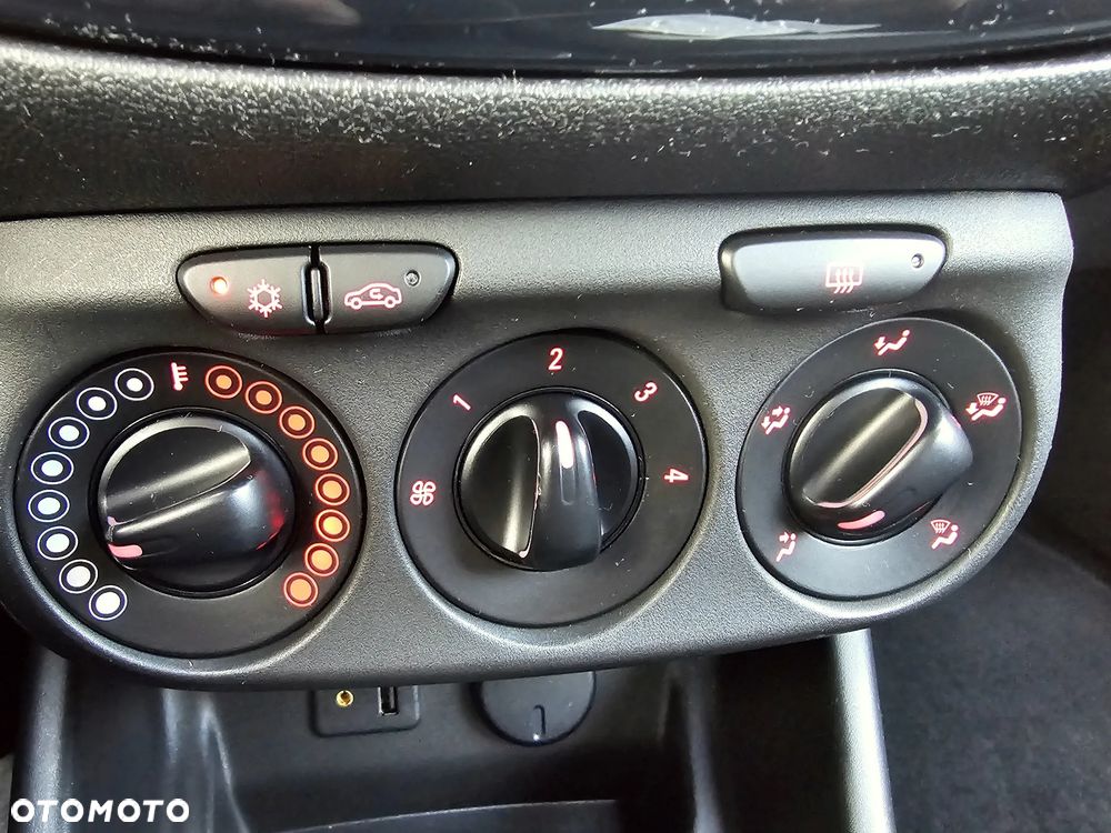 Opel Corsa - 32