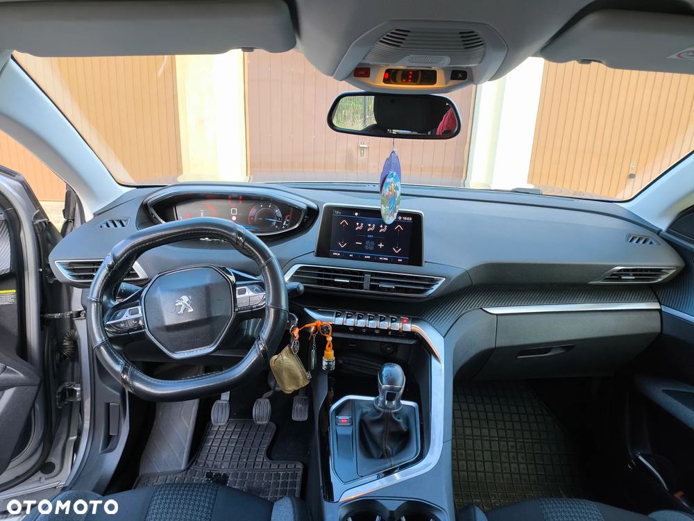 Peugeot 3008 - 17