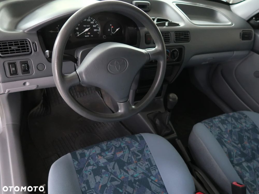 Toyota Starlet 1.4 - 16