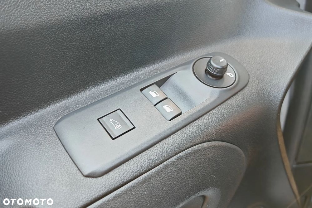 Fiat Doblo - 22