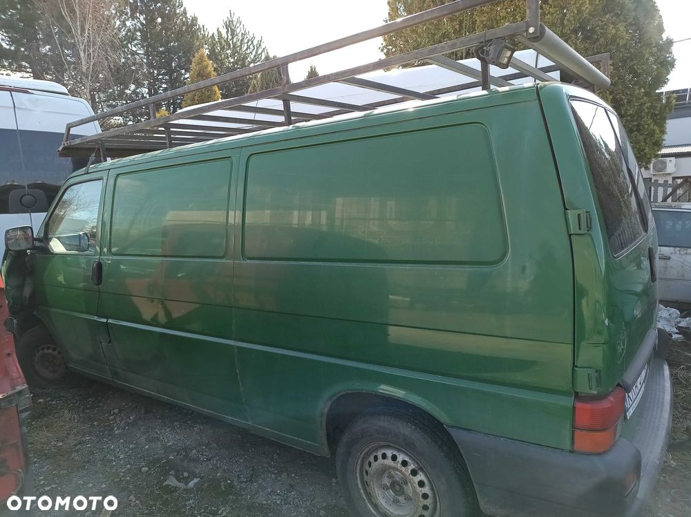 Volkswagen Transporter - 1