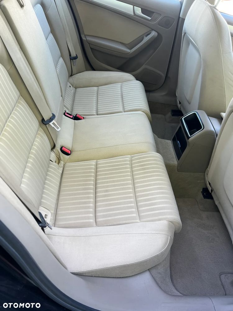 Audi A4 Limousine - 13