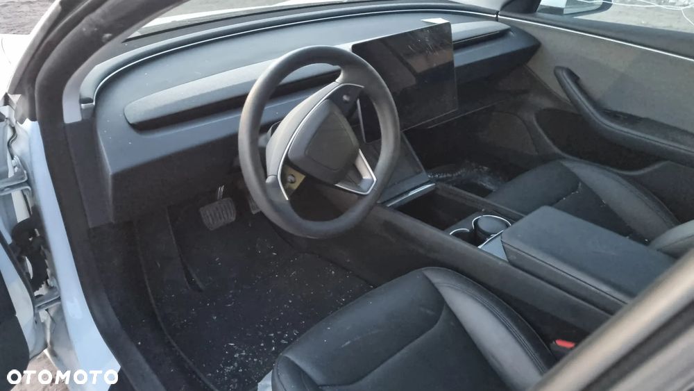 Tesla Model 3 - 17