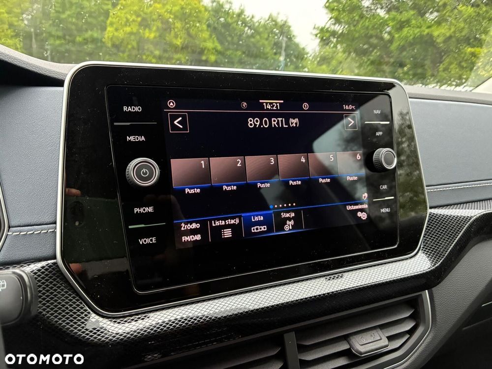 Volkswagen T-Cross - 17