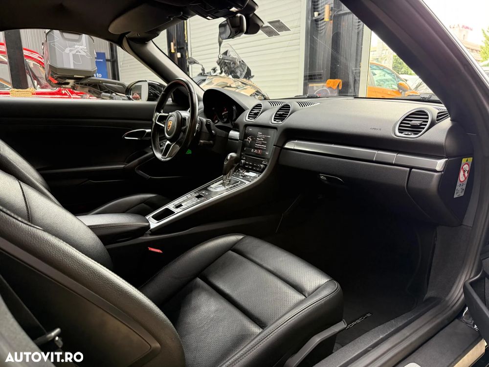 Porsche Boxster 718 PDK - 25