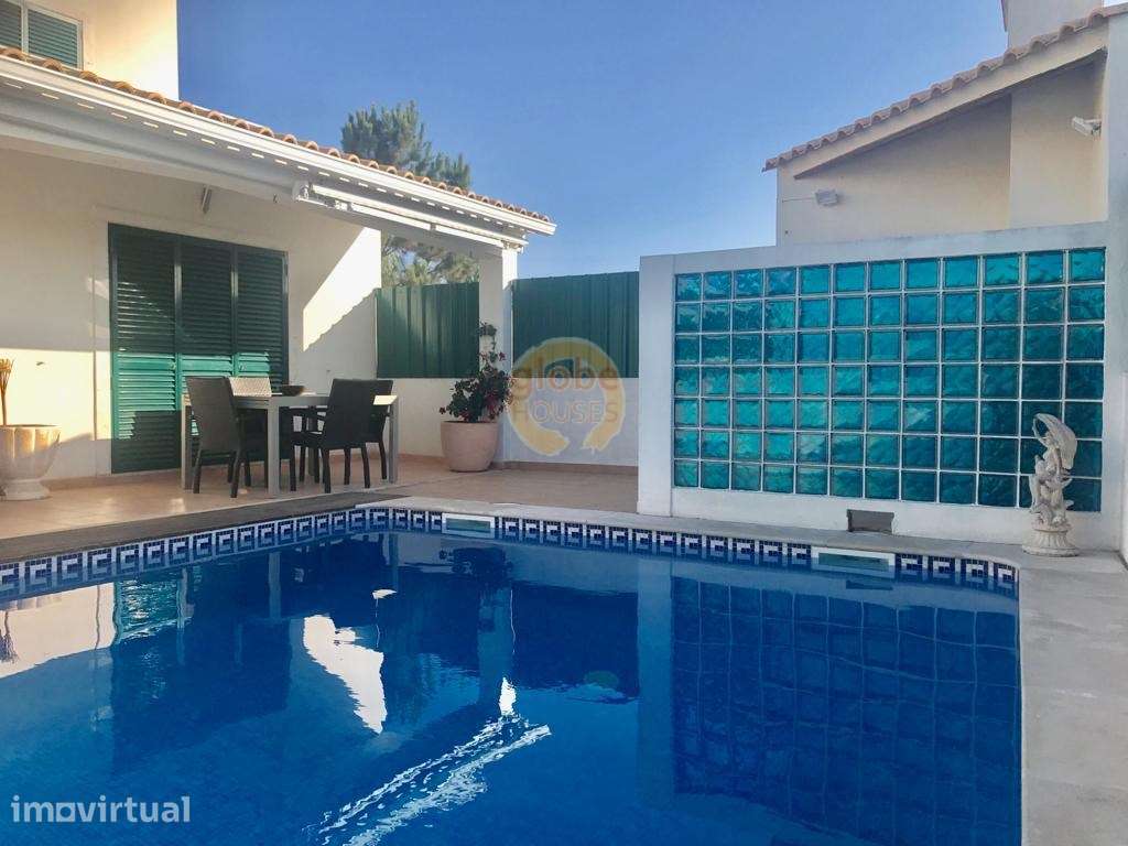 Moradia de 2 Pisos com Piscina, Próxima às Praias de Sesimbra, Alde... - Grande imagem: 2/56