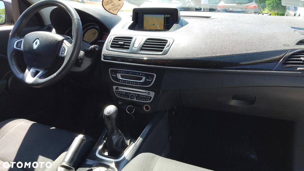 Renault Megane dCi 90 FAP Paris - 7