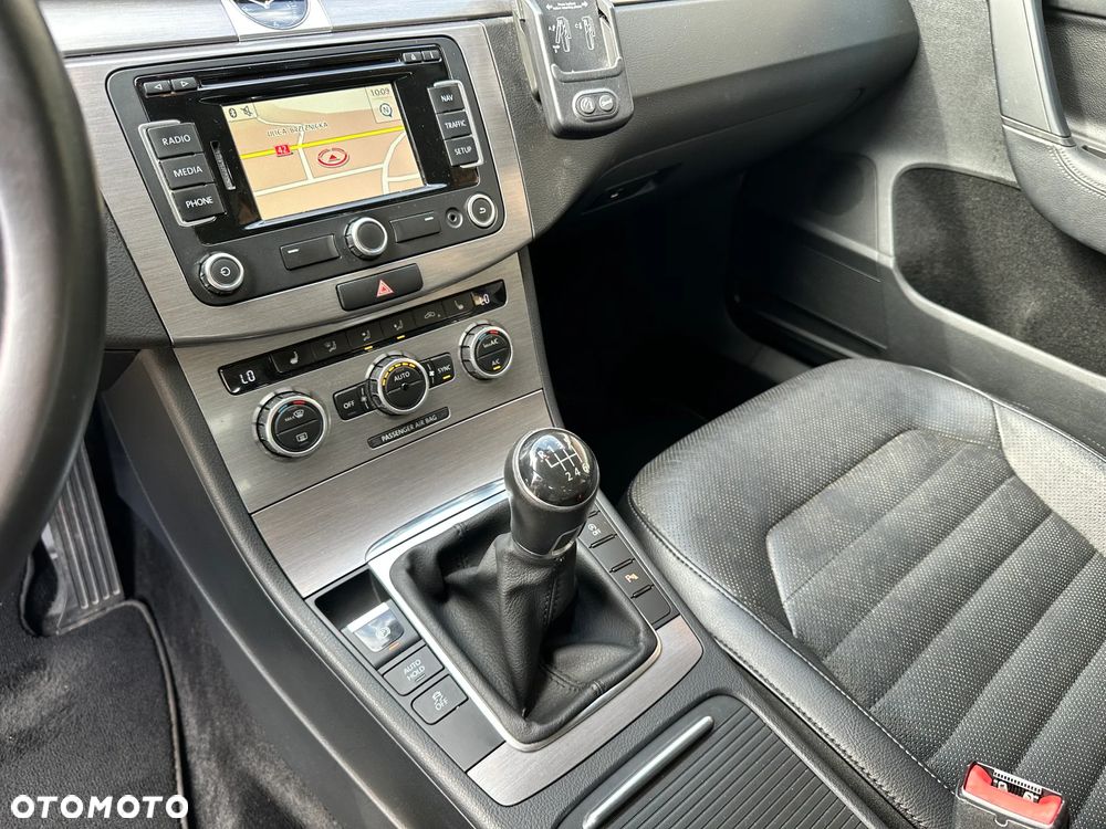 Volkswagen Passat Variant 2.0 TDI BlueMotion Technology Comfortline - 13