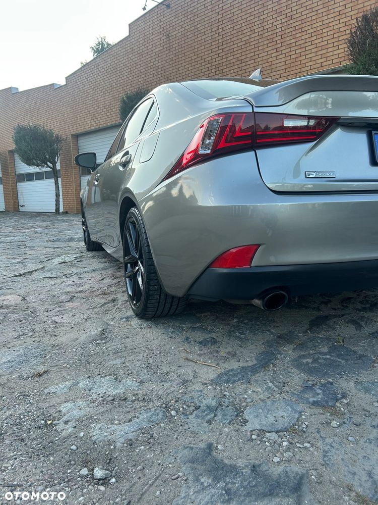 Lexus IS 200t Sport Line - 9