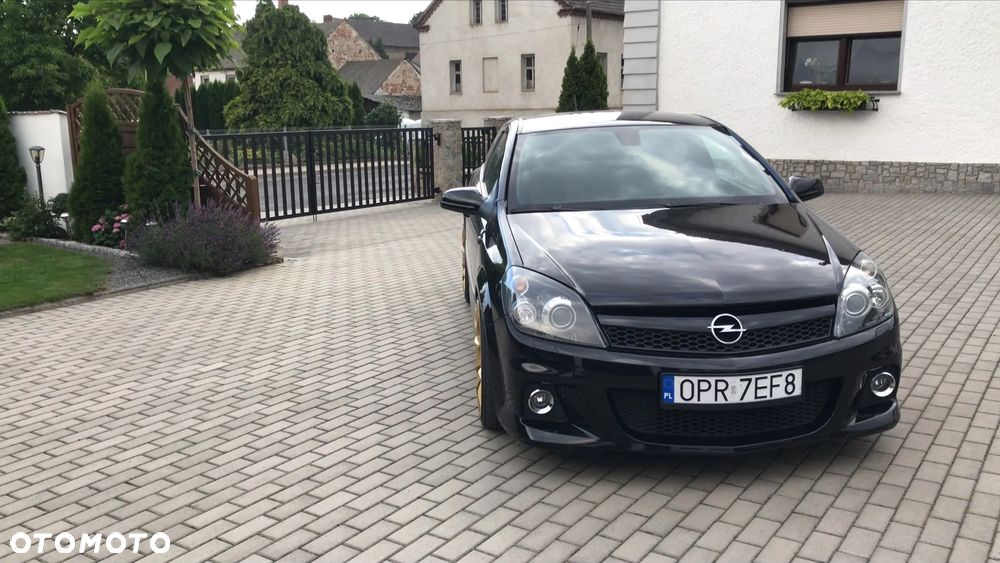 Opel Astra OPC - 3