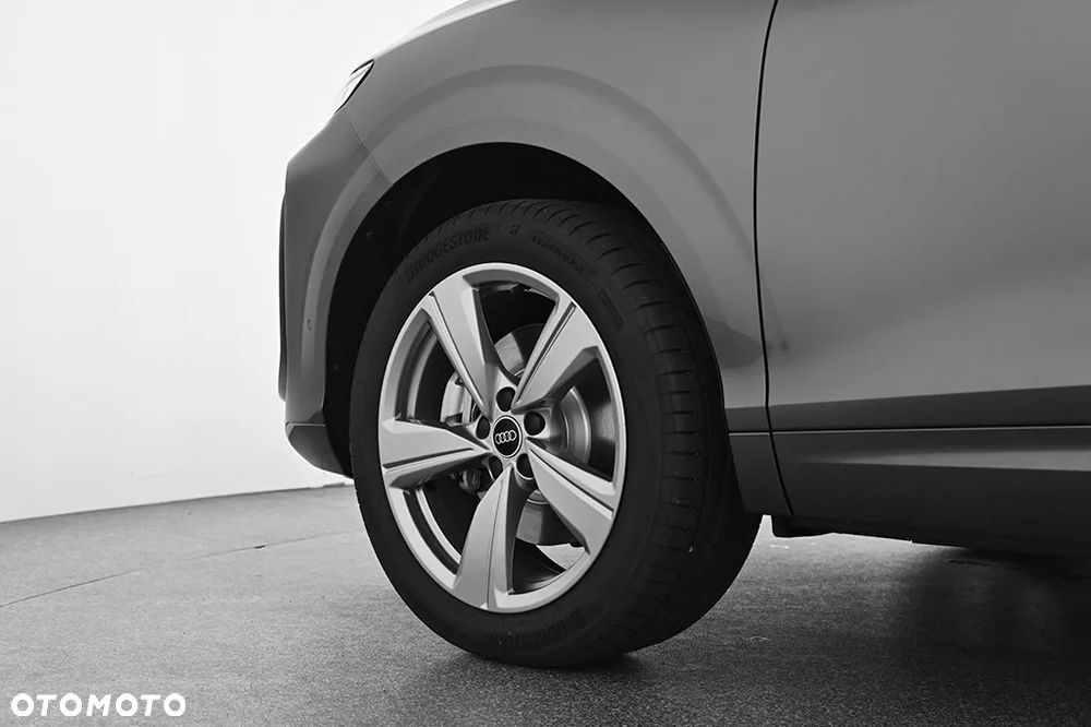 Audi Q3 35 TFSI S tronic - 4