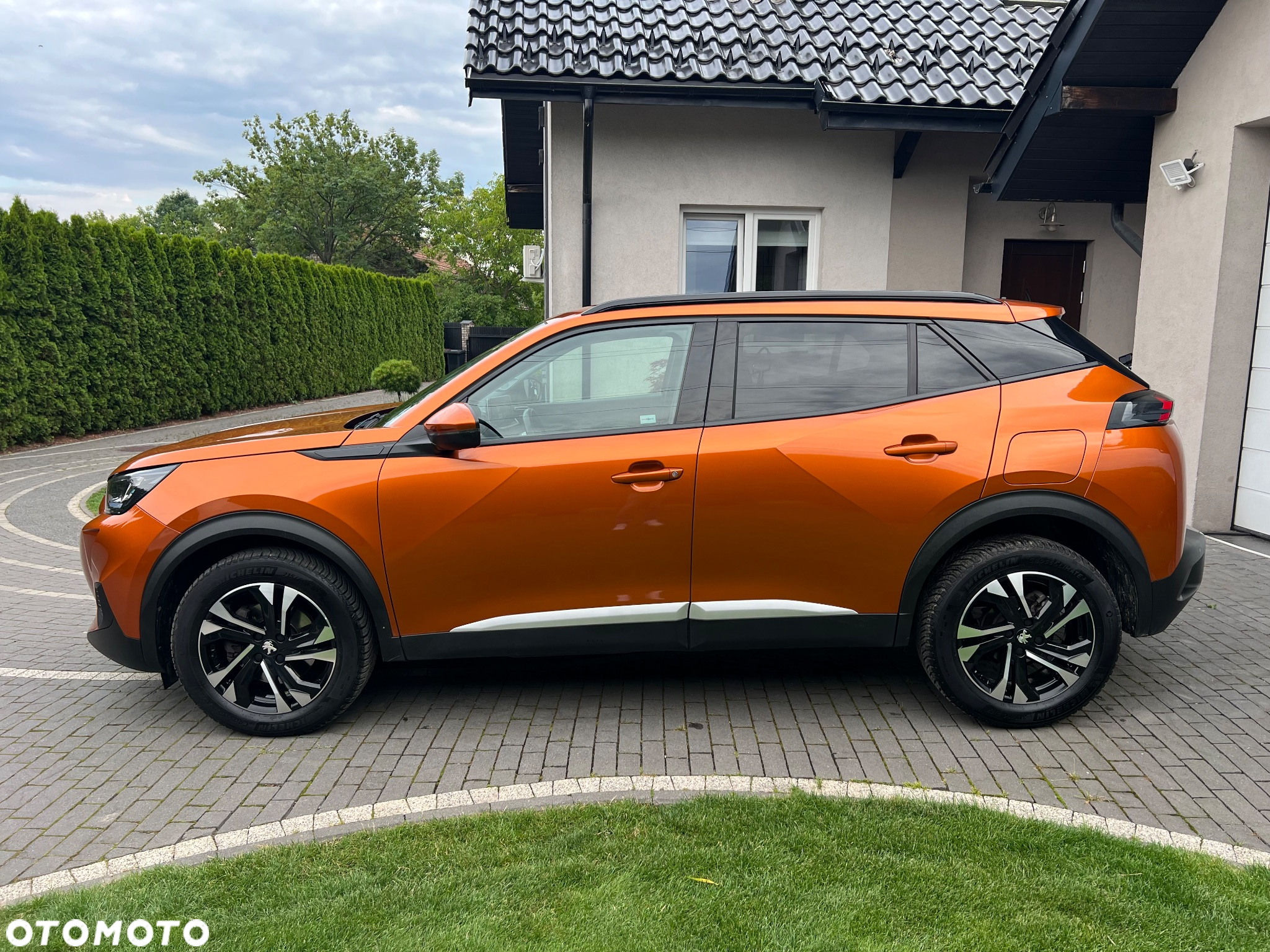 Peugeot 2008 1.5 BlueHDi Allure Pack S&S EAT8 - 4