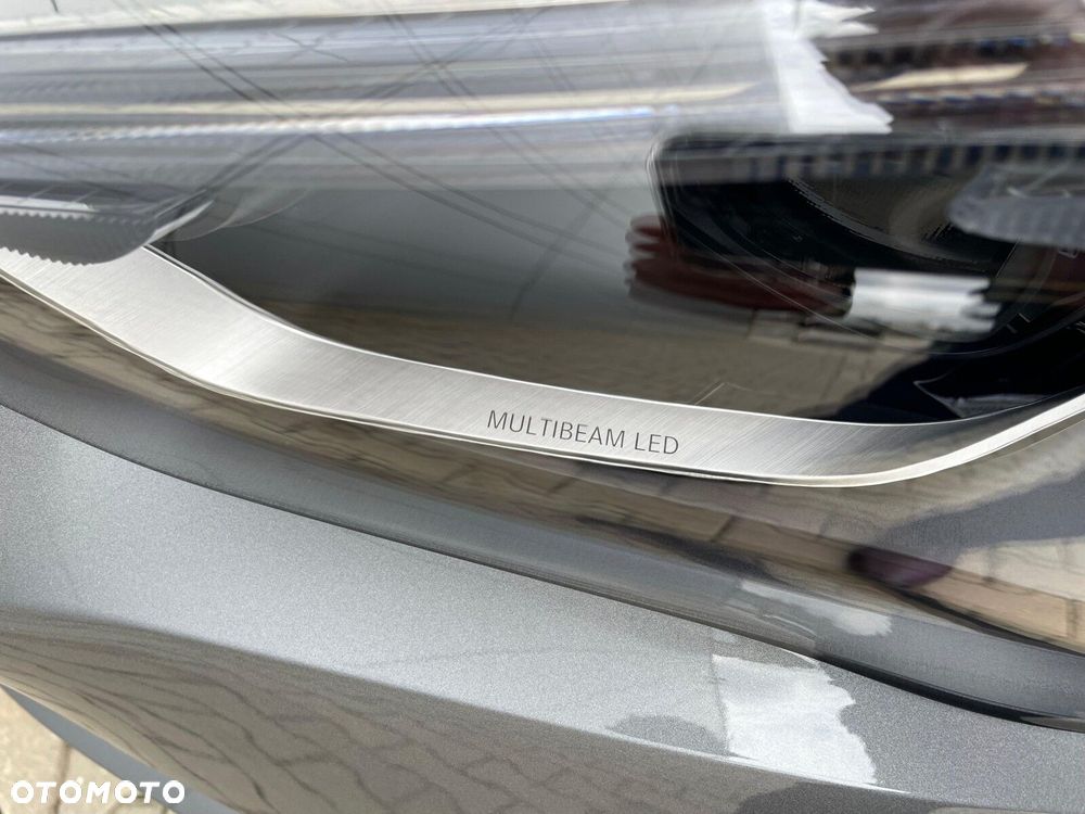 Mercedes-Benz GLA - 16