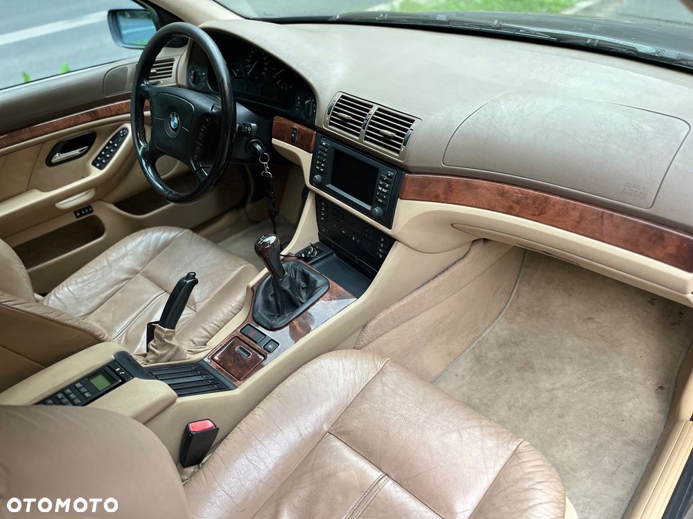 BMW Seria 5 520i - 17