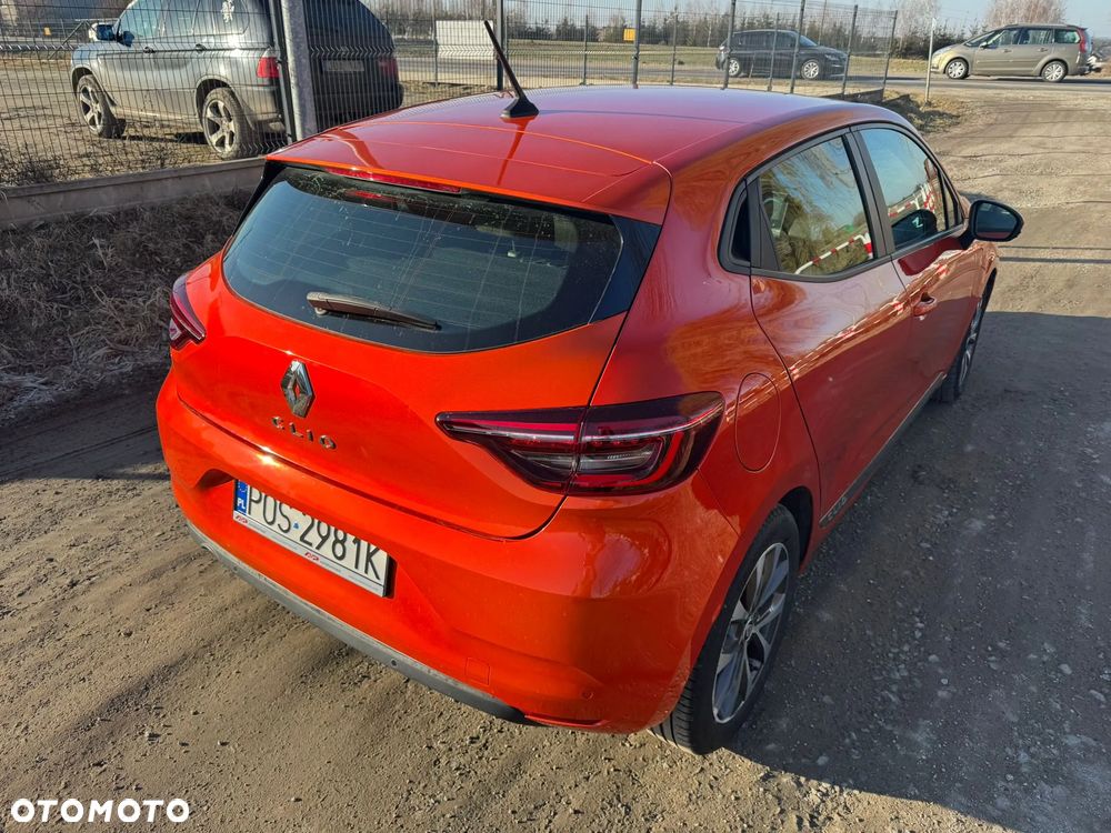 Renault Clio - 24