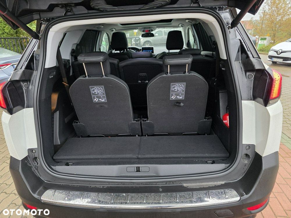Peugeot 5008 - 8