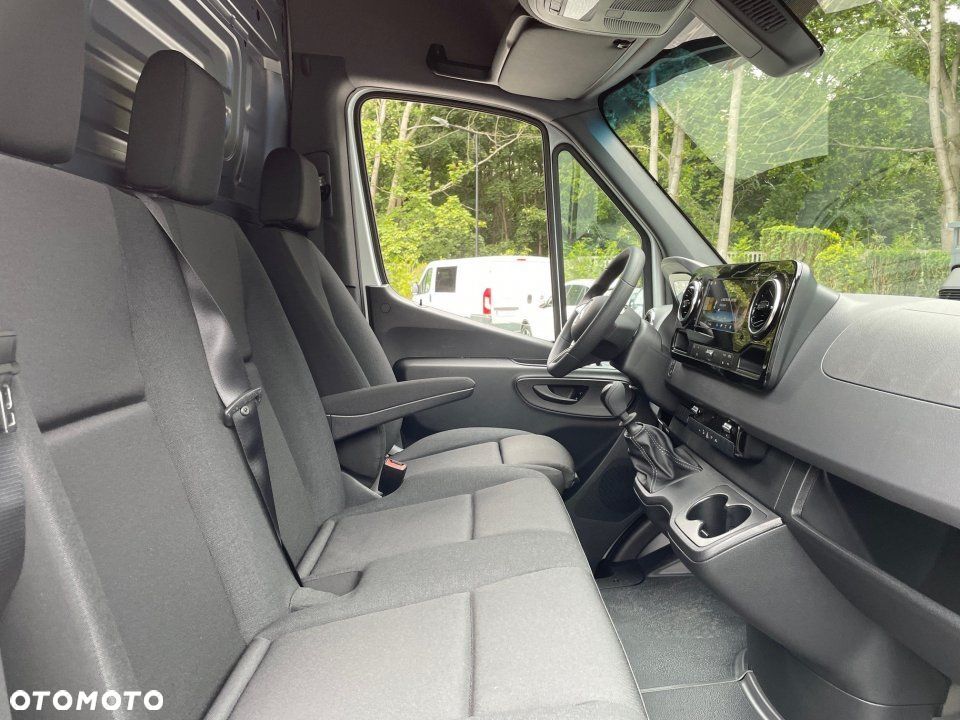 Mercedes-Benz Sprinter - 8