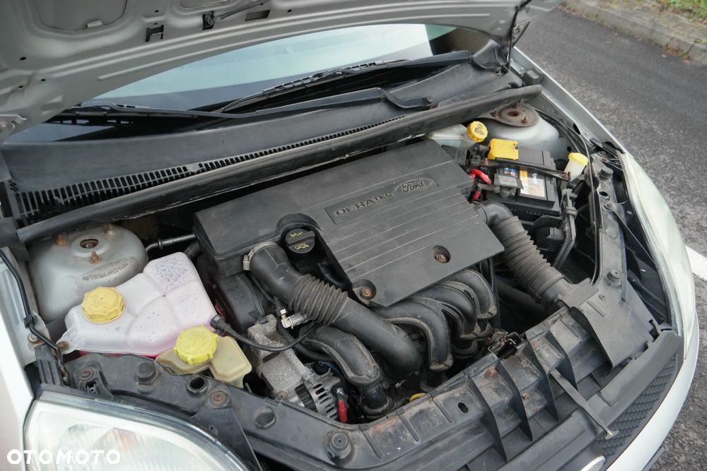 Ford Fiesta 1.4 Ambiente - 26