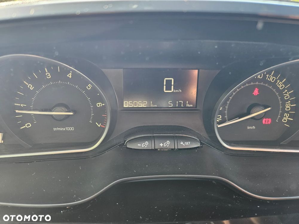 Peugeot 208 PureTech 82 Active - 14