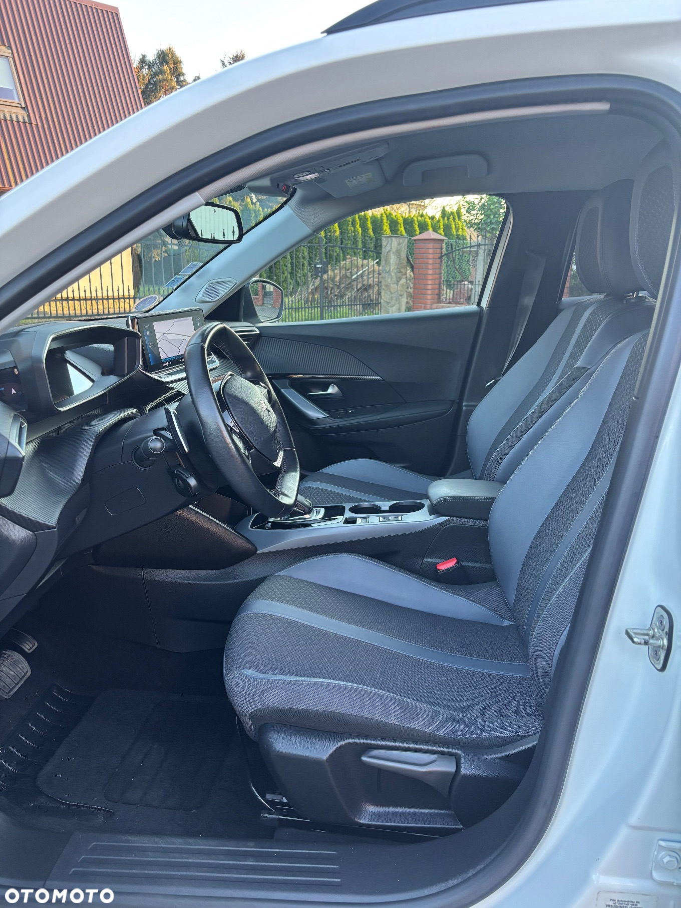 Peugeot 2008 PureTech 130 EAT8 Allure - 11