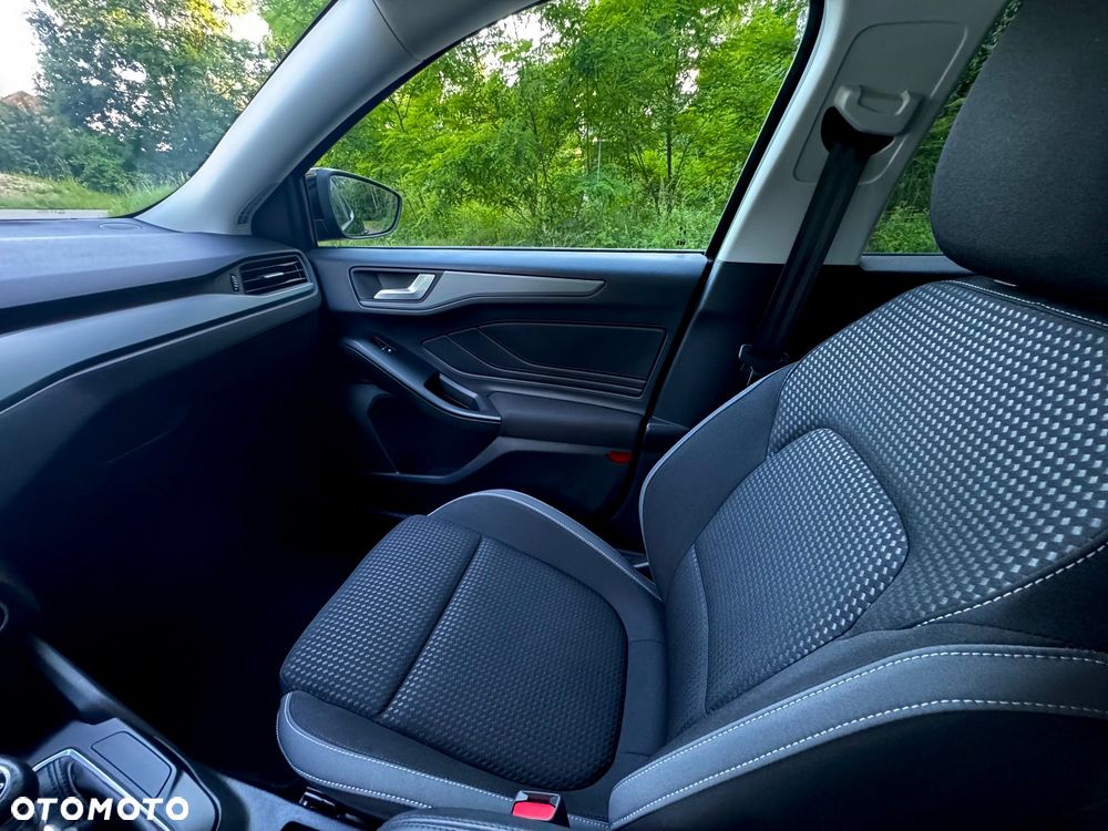 Ford Focus - 28