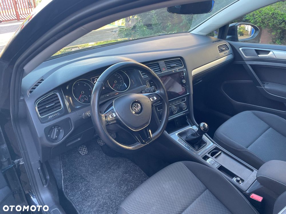 Volkswagen Golf 1.6 TDI (BlueMotion Technology) Comfortline - 23