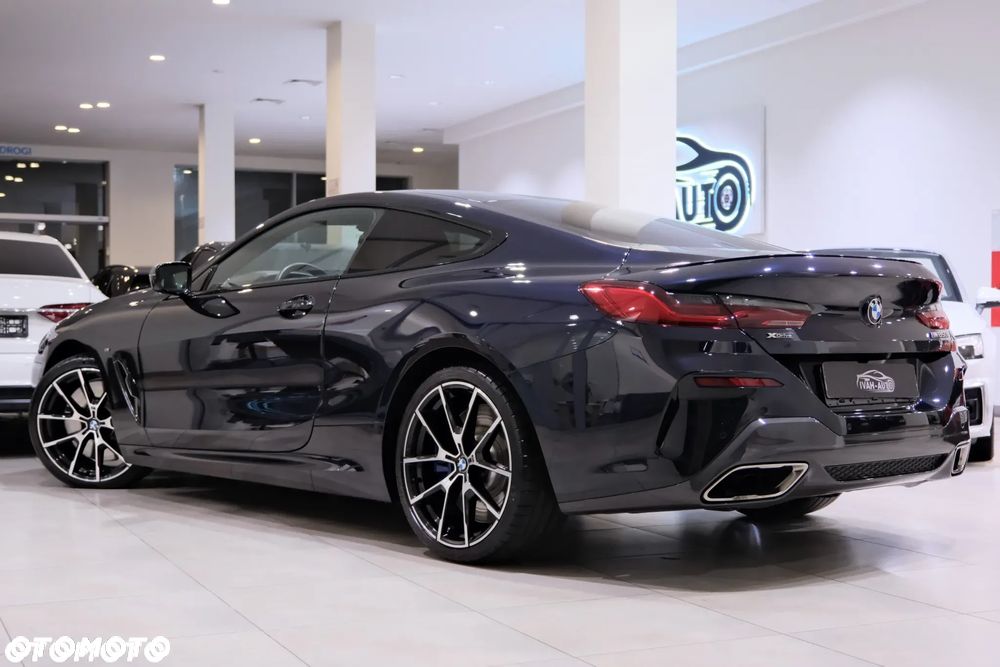 BMW Seria 8 M850i xDrive - 16
