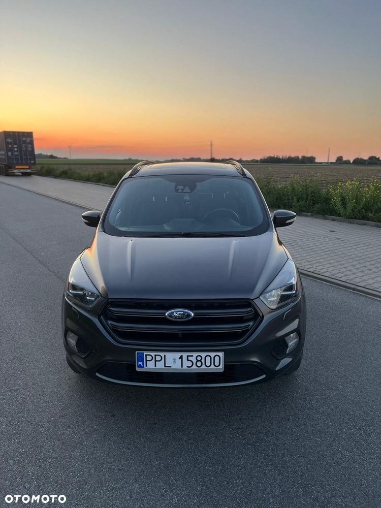 Ford Kuga 1.5 EcoBoost 2x4 ST-Line - 17