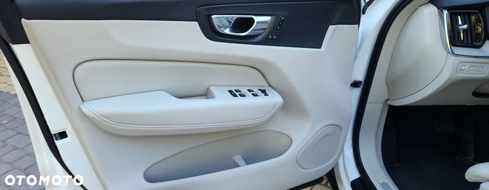 Volvo XC 60 - 6