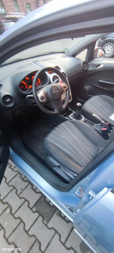 Opel Corsa 1.4 16V Cosmo - 20