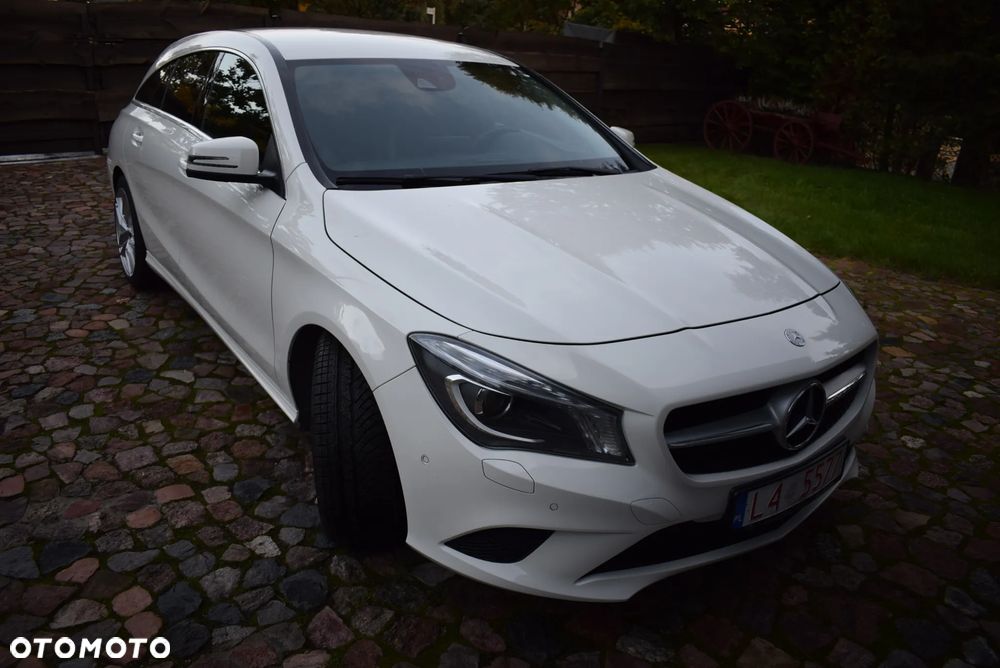 Mercedes-Benz CLA Shooting Brake 250 7G-DCT - 19