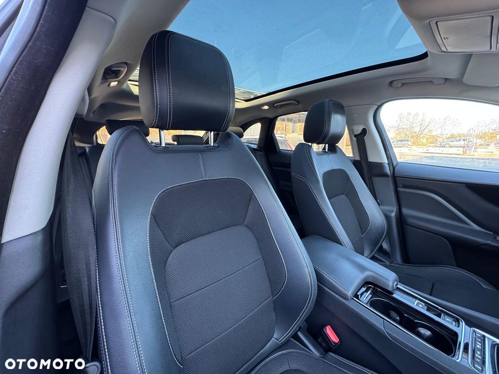 Jaguar F-Pace 2.0 i4D AWD R-Sport - 14